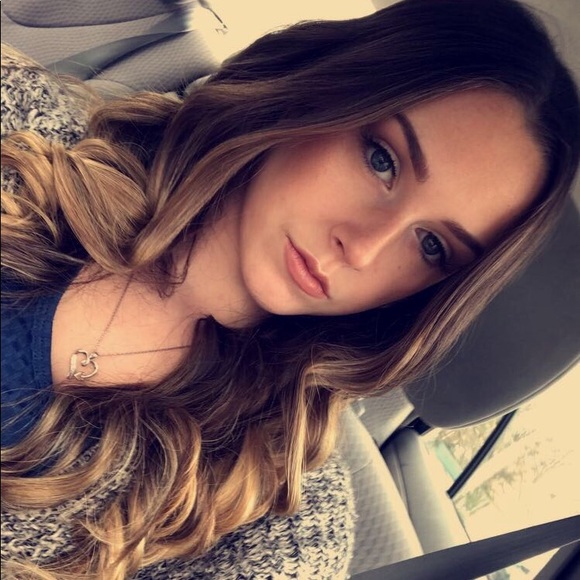 Meet your Posher, Ashley - Picture 1 of 1